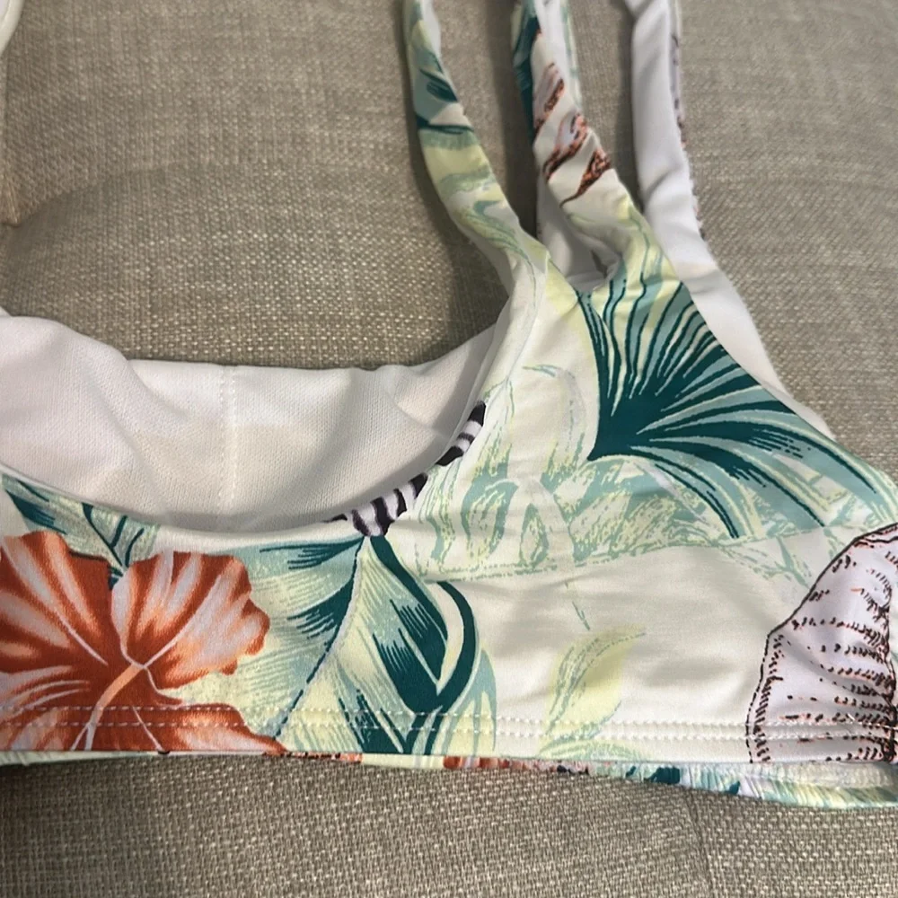 double strap bikini top - Picture 6 of 8